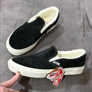 NIB Vans Black Suede Slip-Ons with White Fur Lining